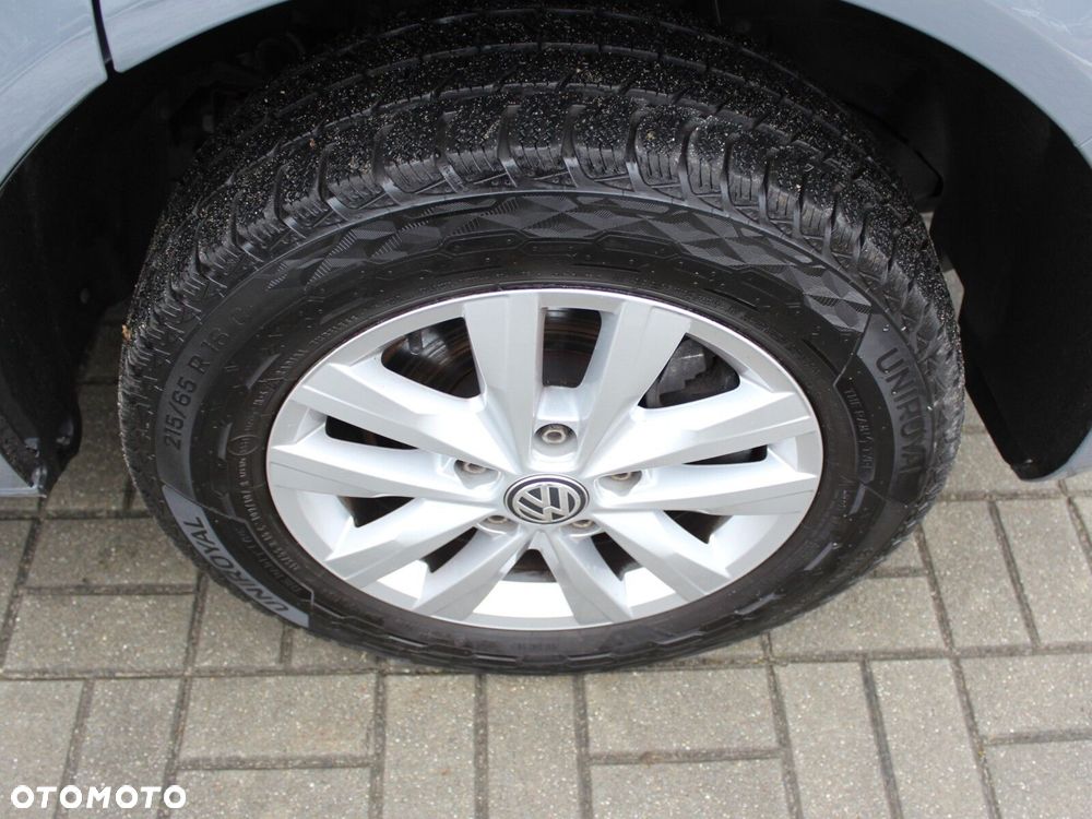Volkswagen Caravelle - 39