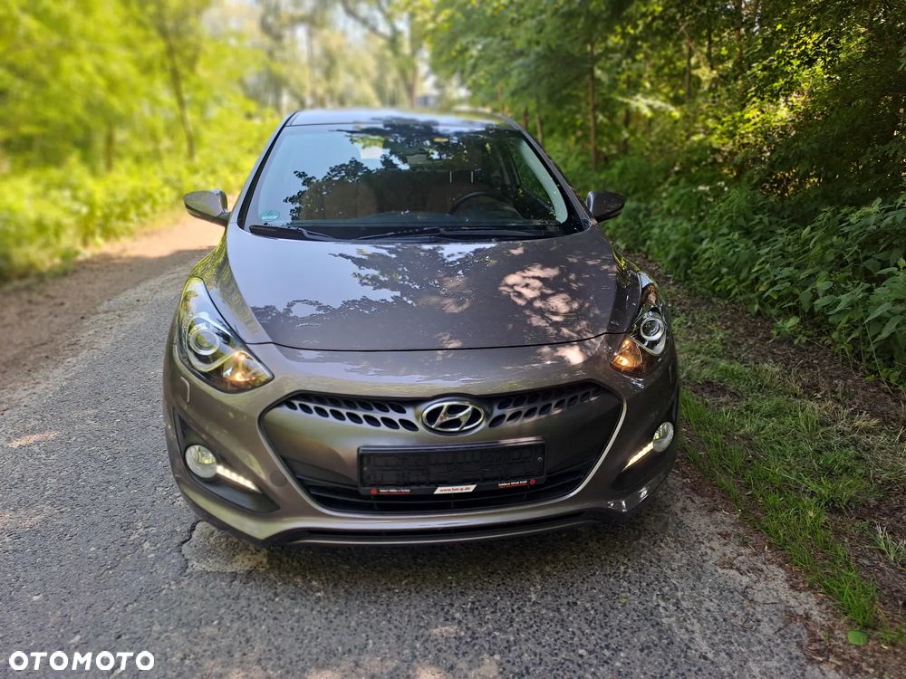 Hyundai i30 1.6 GDI Premium - 11