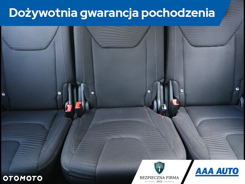 Ford S-Max - 11