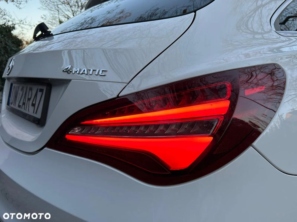 Mercedes-Benz CLA 220 4Matic 7G-DCT AMG Line - 15