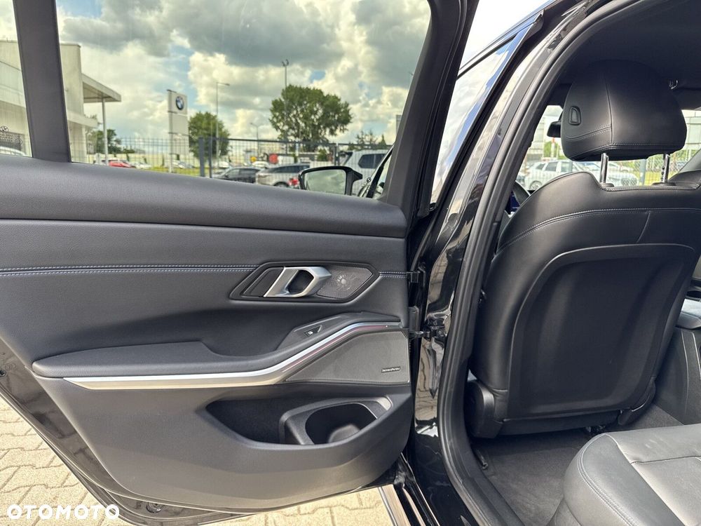 BMW Seria 3 M340d xDrive mHEV sport - 20