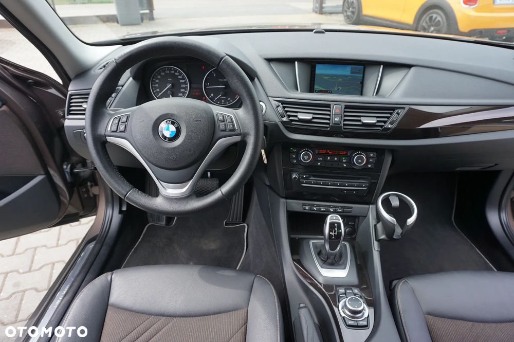 BMW X1 xDrive18d Sport Line - 32