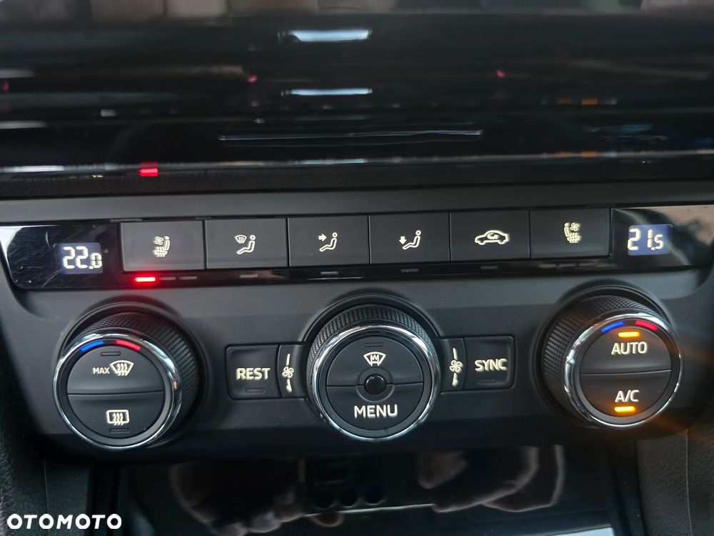 Skoda Superb 1.8 TSI L&K DSG - 10