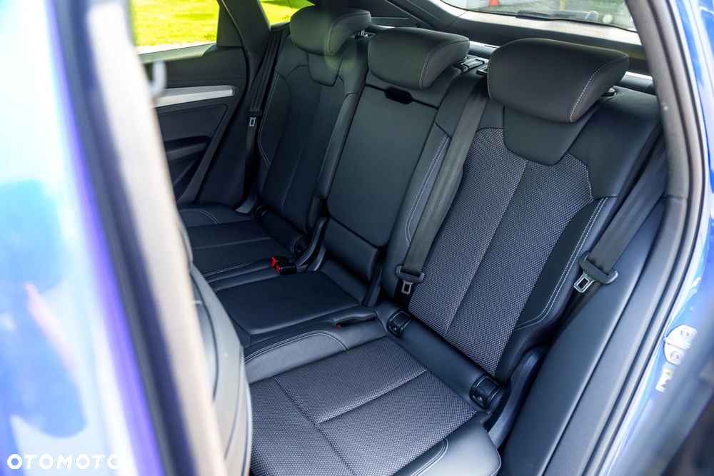 Audi Q5 55 TFSIe quattro S tronic S line - 36