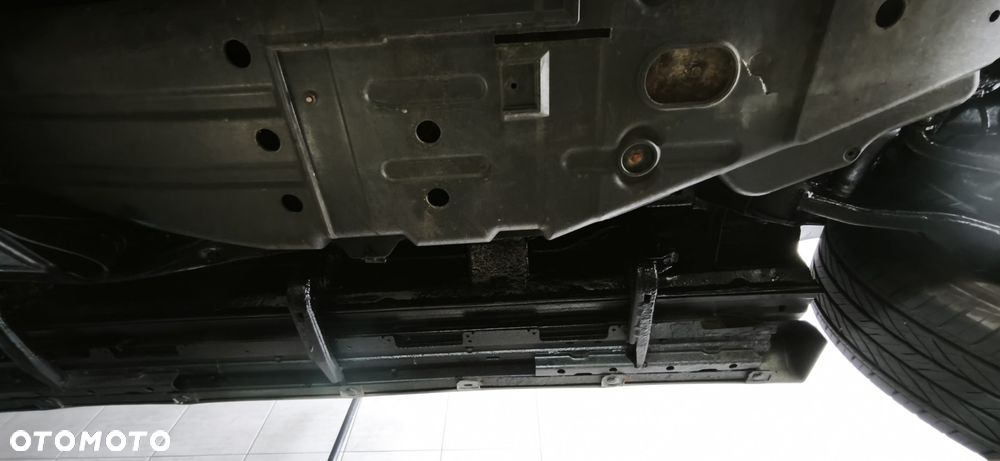Mitsubishi Pajero - 7