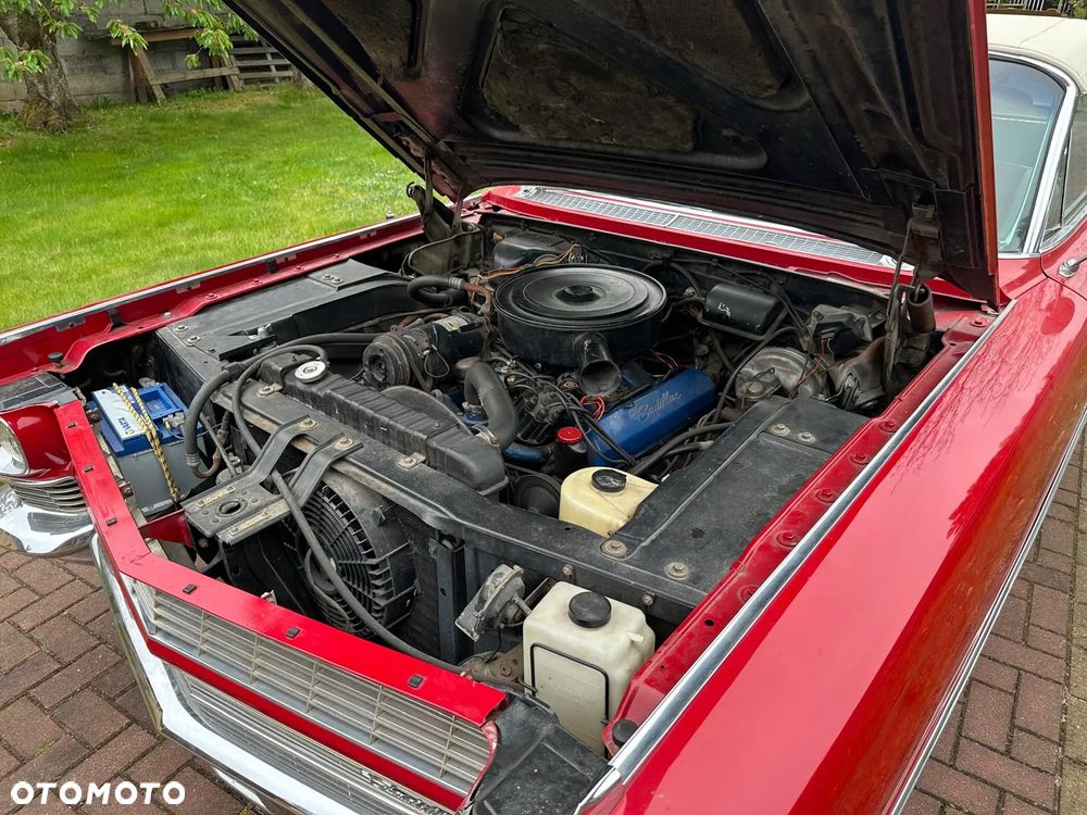 Cadillac Deville - 14