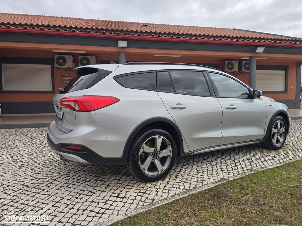 Ford Focus SW 1.5 TDCi EcoBlue Active - 4
