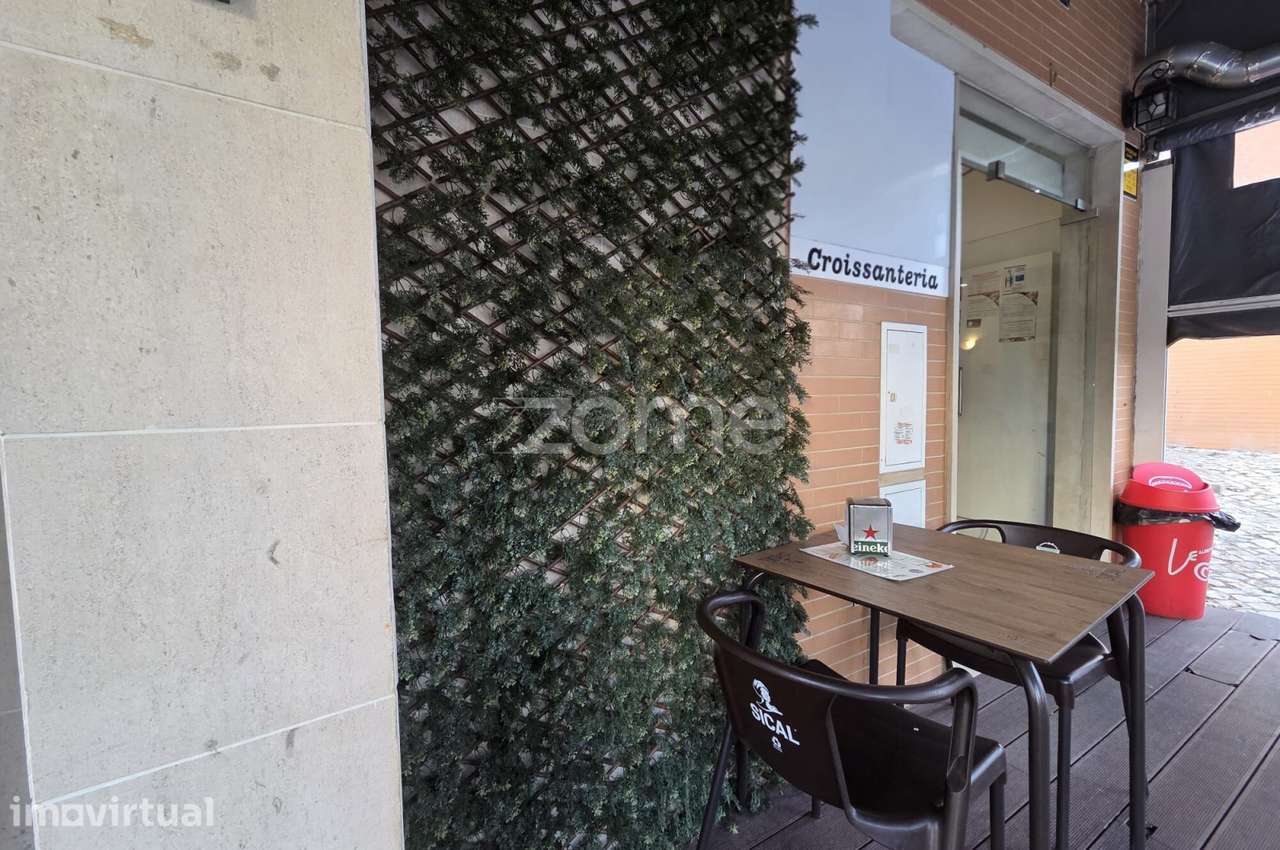 Trespasse Cafetaria/Croissanteria - Amadora
