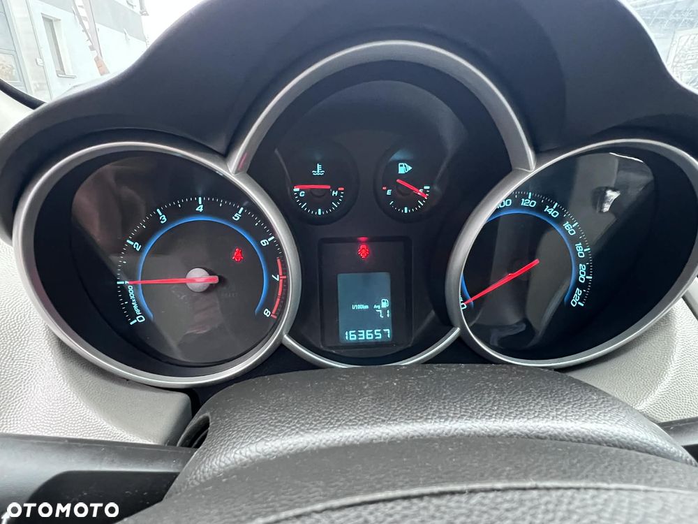 Chevrolet Cruze 1.6 LT - 11