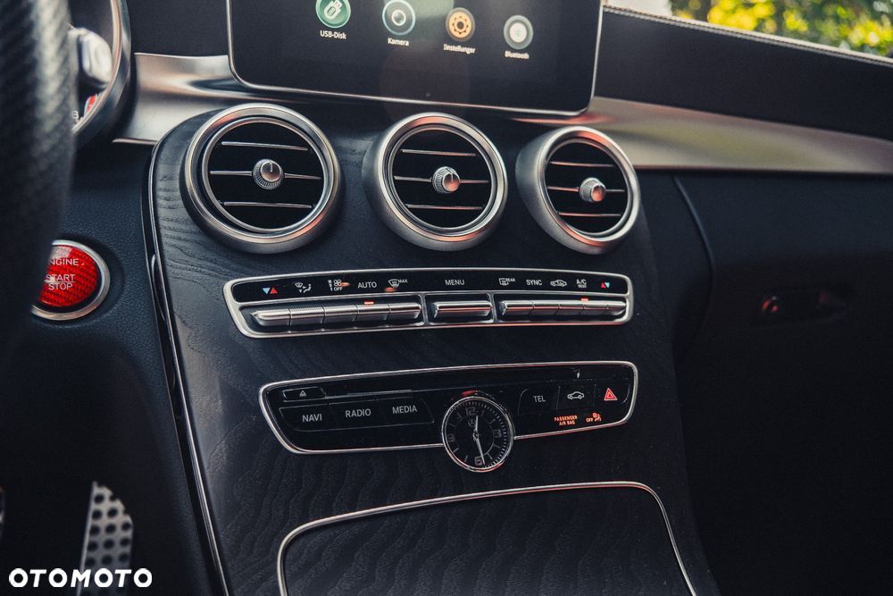 Mercedes-Benz Klasa C AMG 43 4Matic 9G-TRONIC - 11