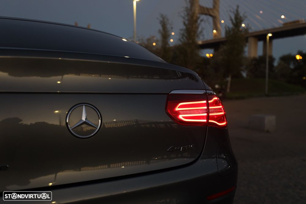 Mercedes-Benz GLC 350 e 4Matic 7G-TRONIC AMG Line - 12
