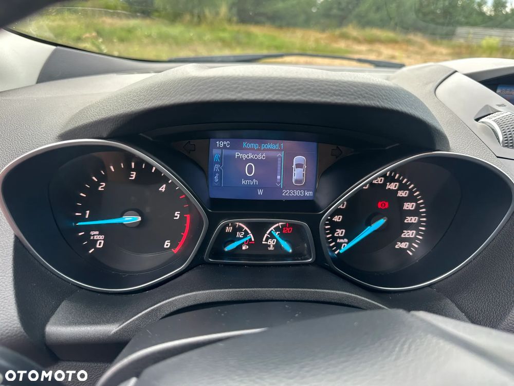 Ford Kuga 2.0 TDCi 2x4 Titanium - 5