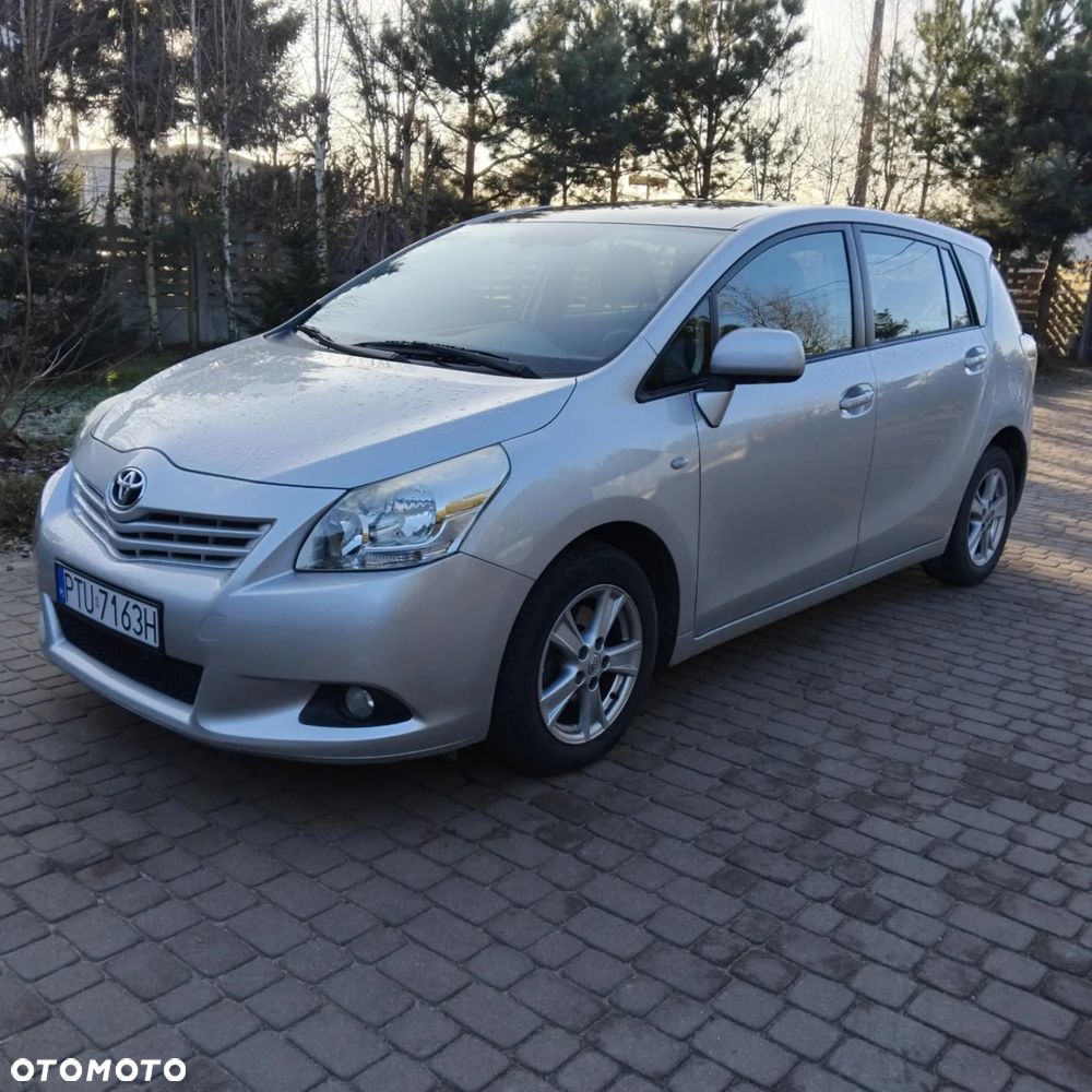 Toyota Verso 2.0 D-4D - 1