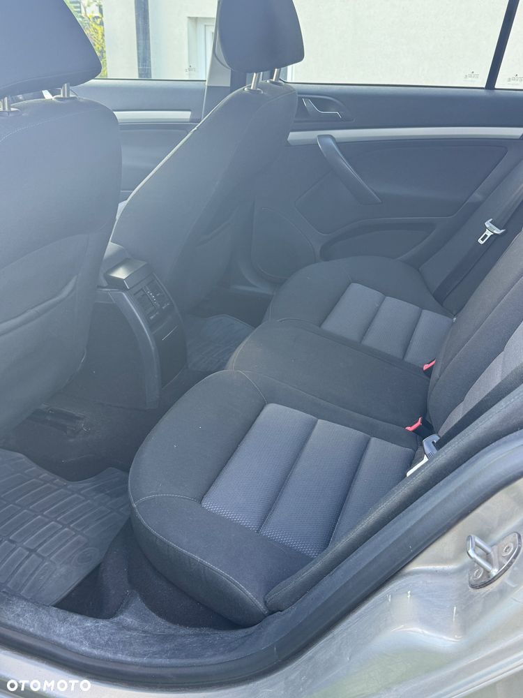 Skoda Octavia 1.6 FSI Classic - 6