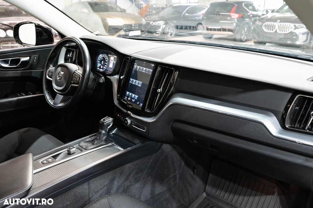 Volvo XC 60 D4 AWD Geartronic Momentum - 26