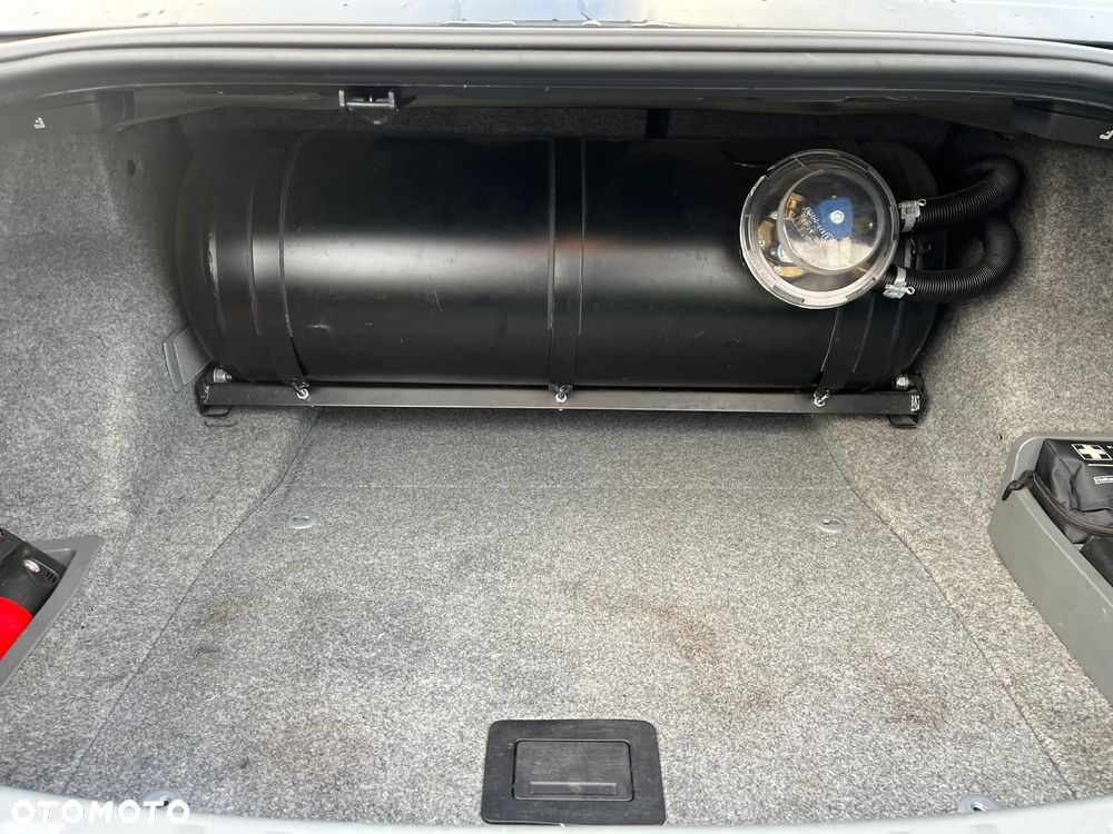 BMW Seria 3 325i - 13