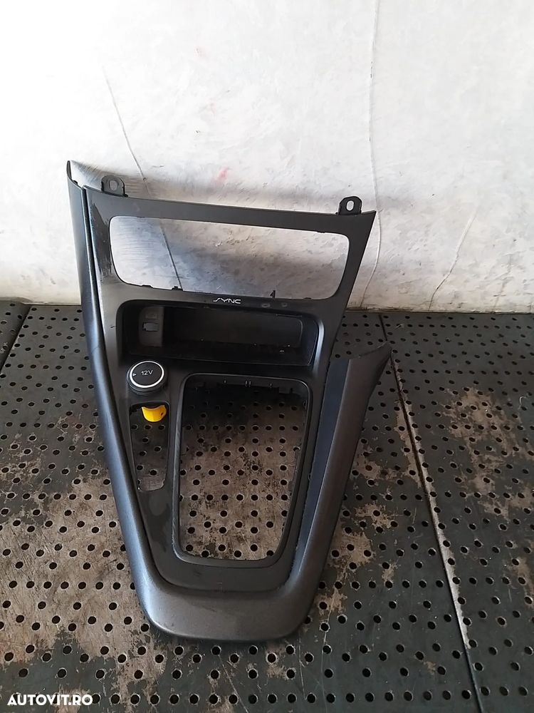Ornament rama consola centrala ford focus 3 facelift f1eba044h83chw f1eba044h83ahw f1eba044c82afw - 1