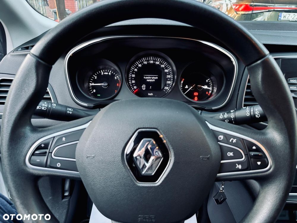 Renault Megane 1.6 SCe Life - 9