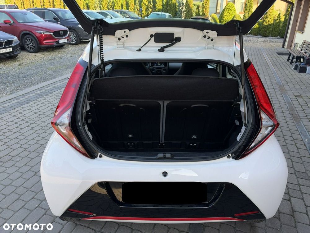 Toyota Aygo x-play - 26