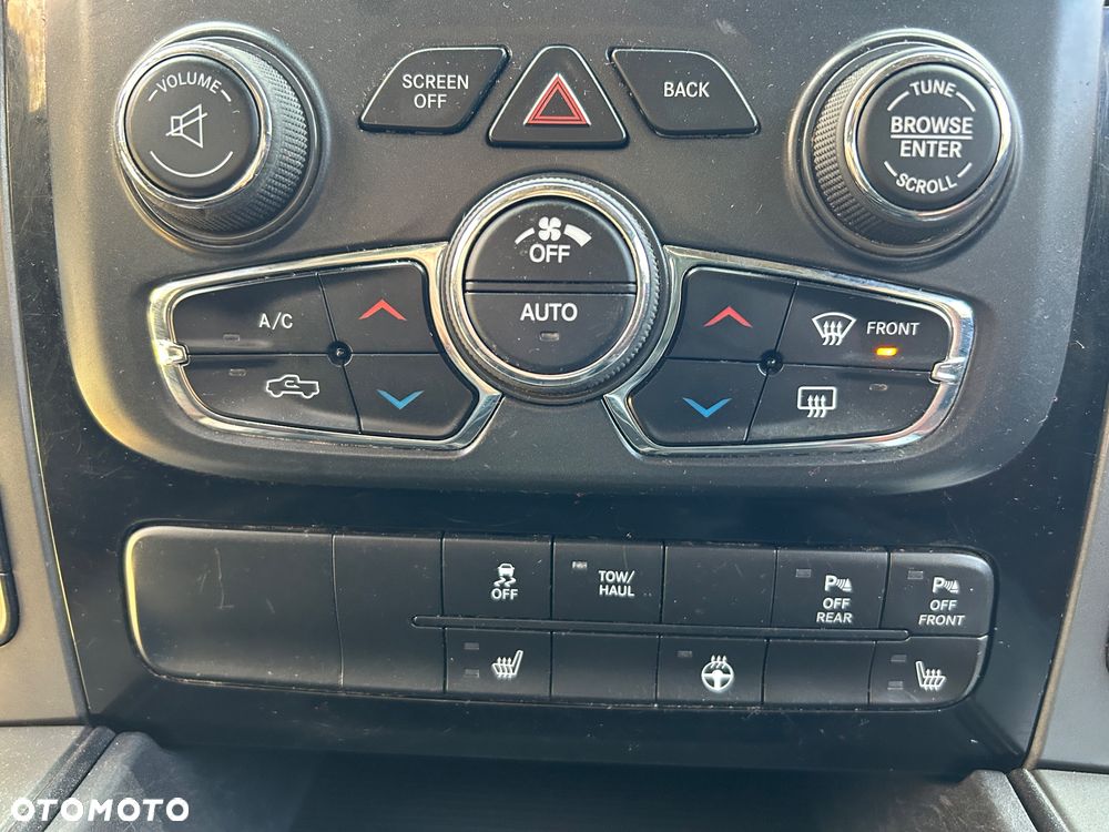 Dodge RAM 1500 5.7 4x4 - 12