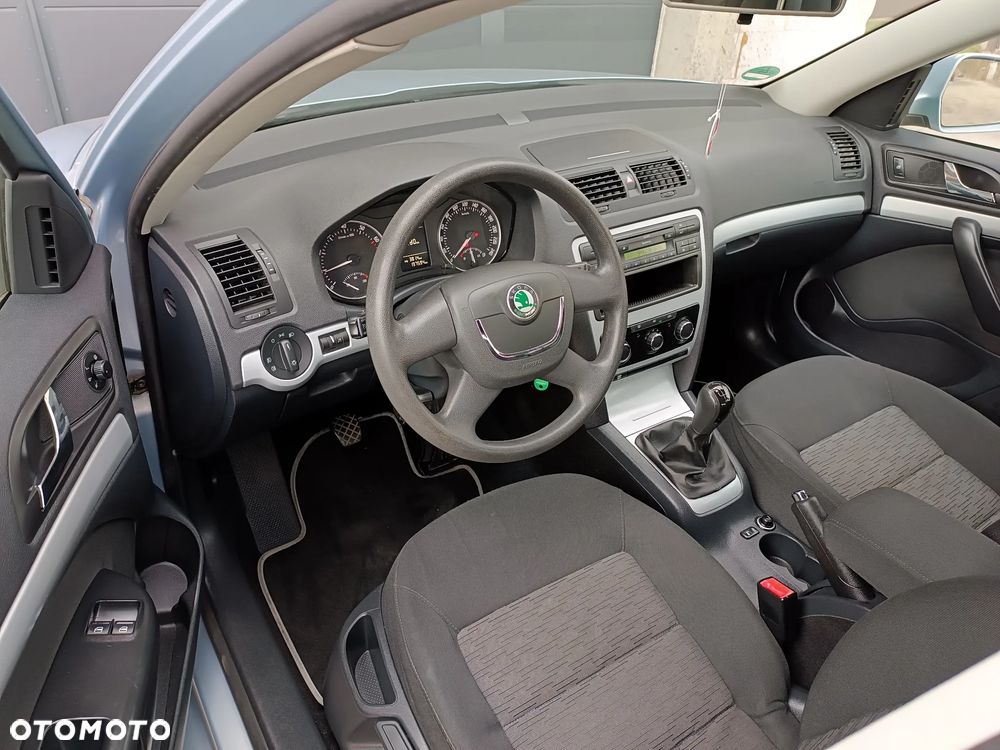 Skoda Octavia 1.6 Style - 12