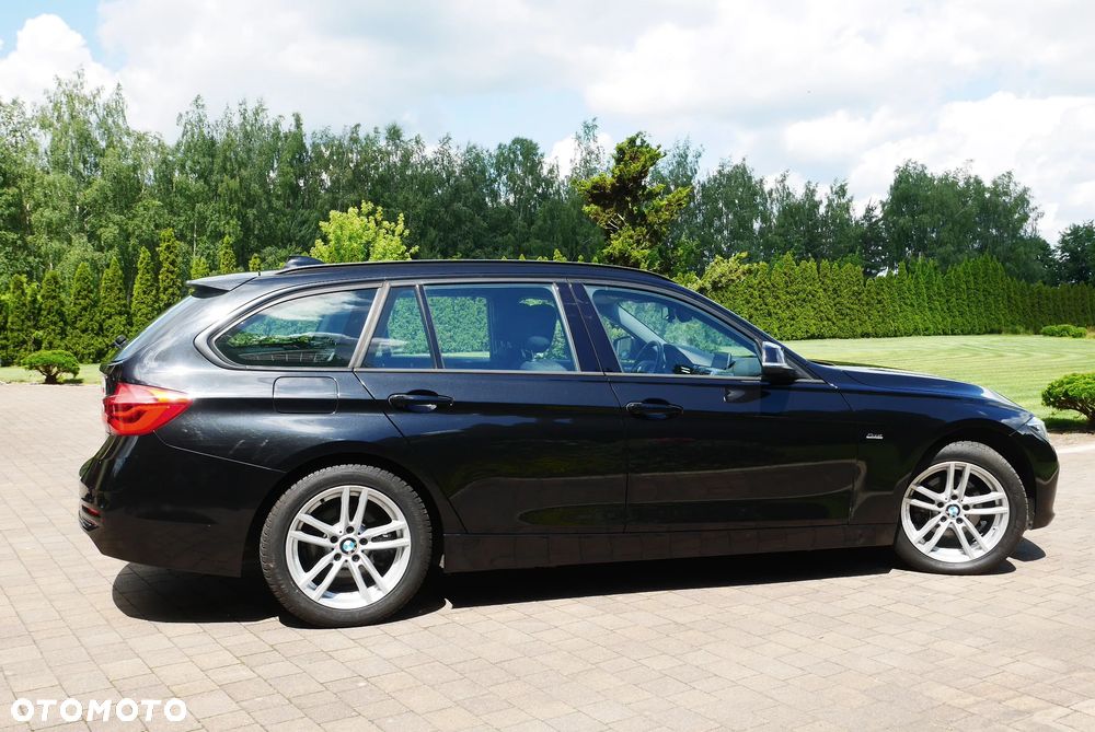BMW Seria 3 318d Sport Line - 12