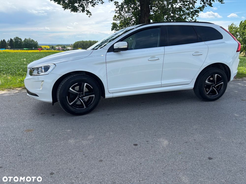 Volvo XC 60 D4 Drive-E Momentum - 4