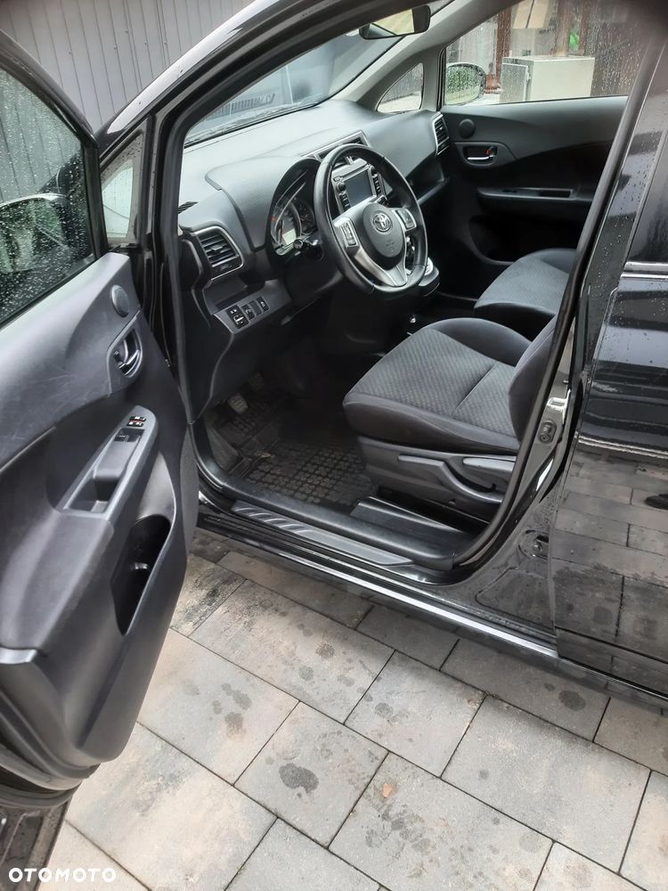 Toyota Verso S 1.4 D-4D Active - 9