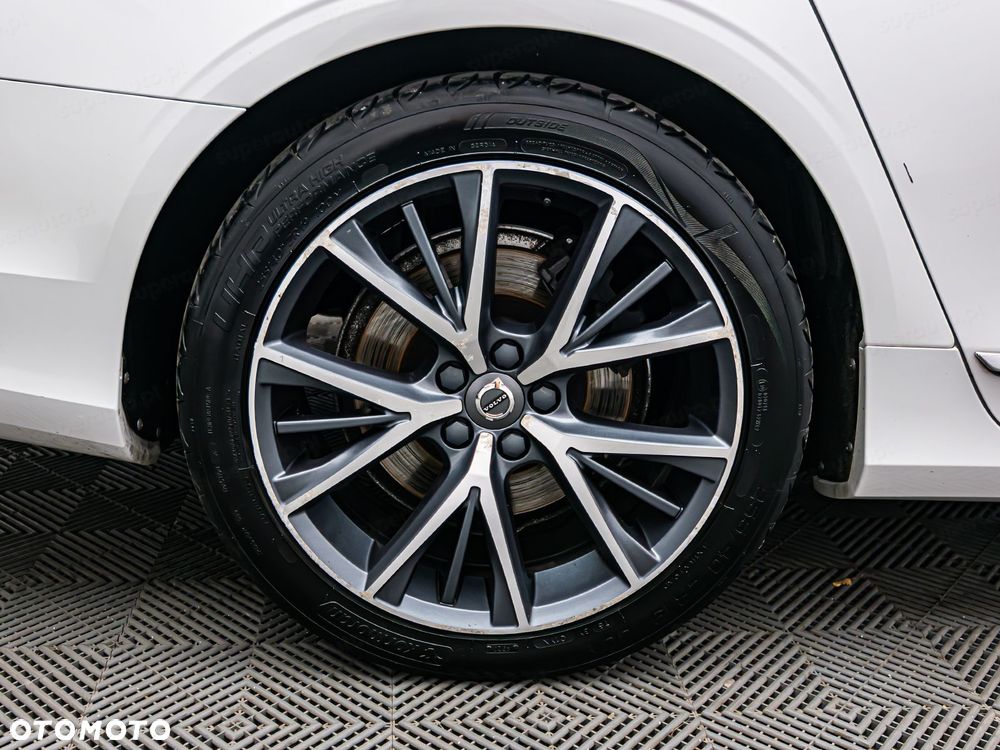 Volvo S90 D5 AWD R-Design - 34