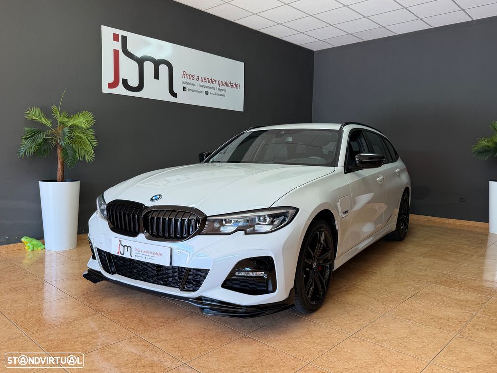 BMW 330 e Pack Desportivo M Auto - 2