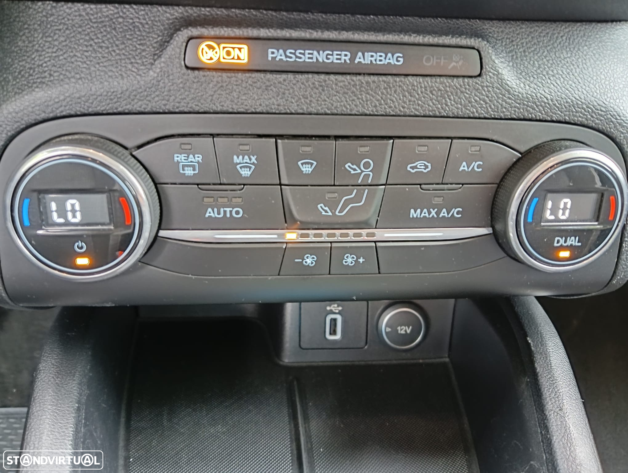 Ford Focus SW 1.5 TDCi EcoBlue Business - 21