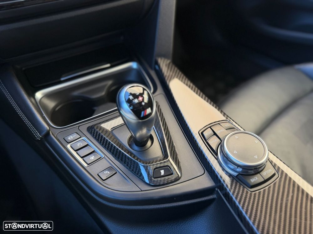 BMW M4 Auto - 34