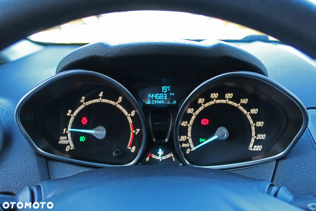 Ford Fiesta - 24