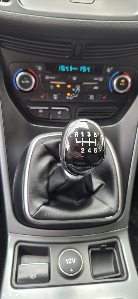 Ford Kuga 1.5 EcoBoost 2x4 Titanium - 27