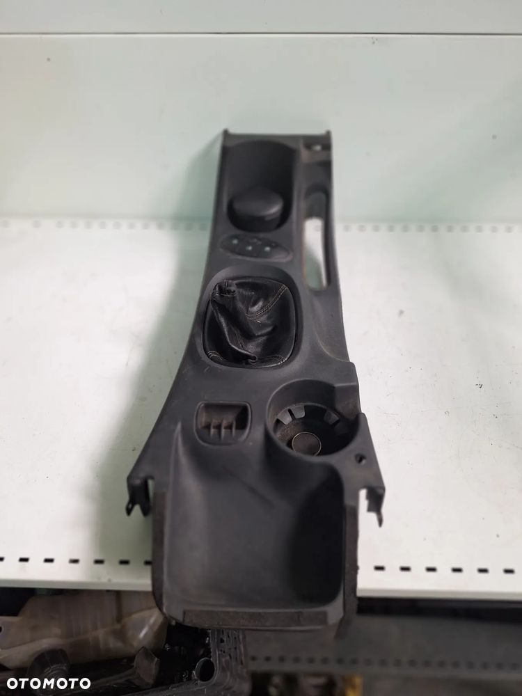 tunel środkowy  SANTA FE I   (67/8)