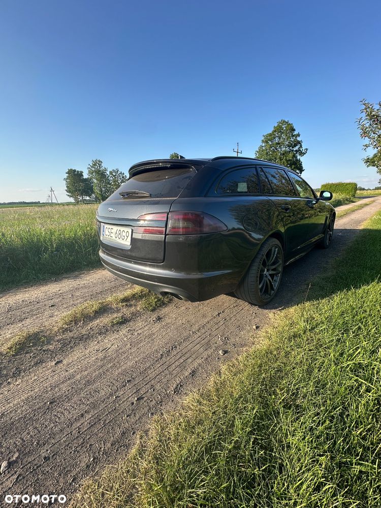 Jaguar XF 2.2 D - 7