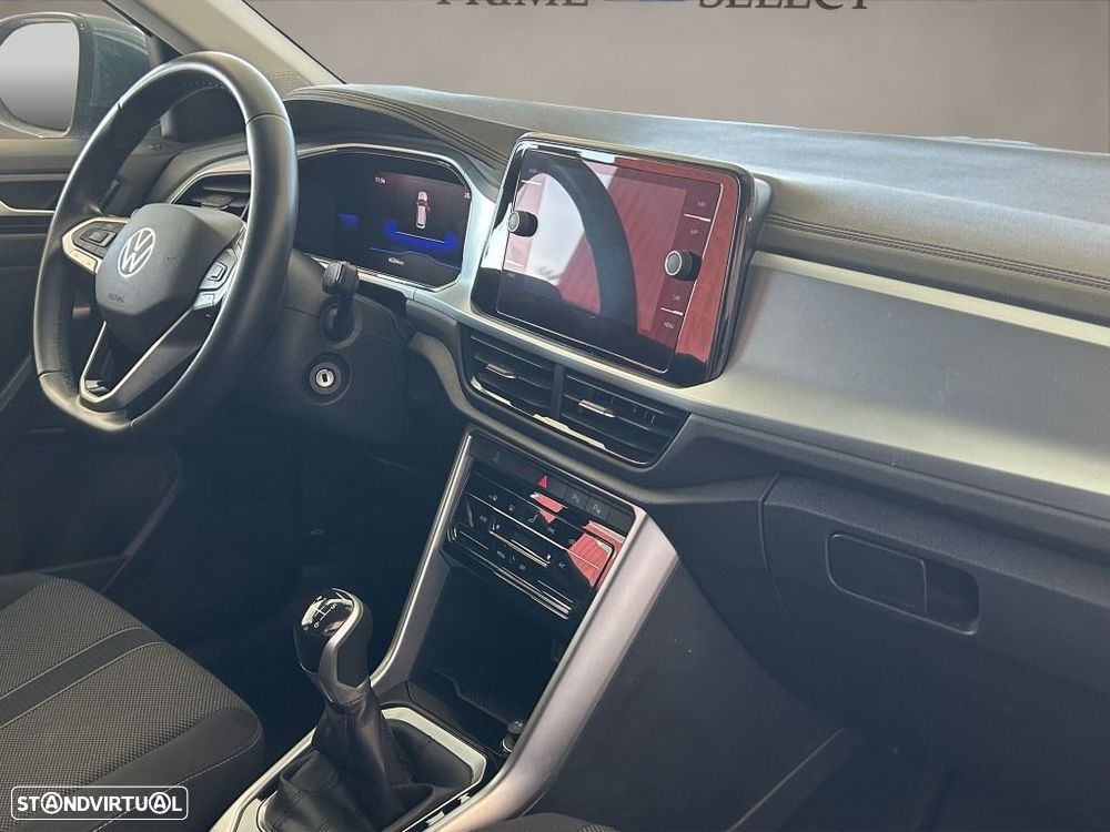 Volkswagen T-Roc 1.0 TSI — fotografia 12
