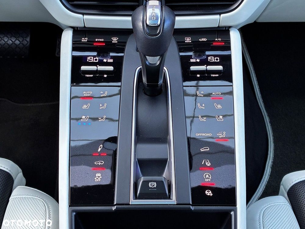 Porsche Macan Standard - 31