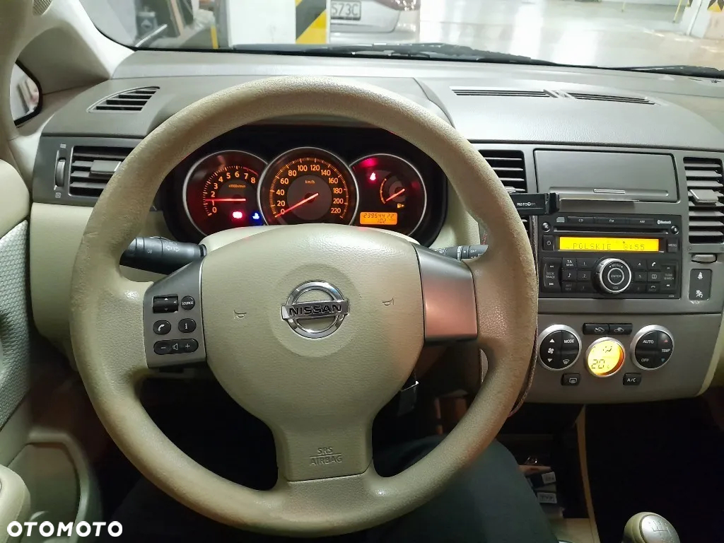 Nissan Tiida 1.8 Tekna - 6