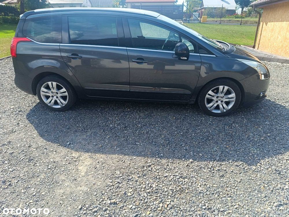 Peugeot 5008 - 3