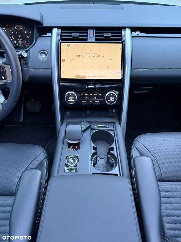 Land Rover Discovery 2.0 P300 S - 26