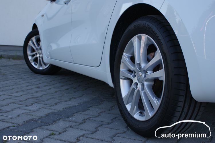 Kia Ceed 1.6 GDI Dream Team Edition - 34