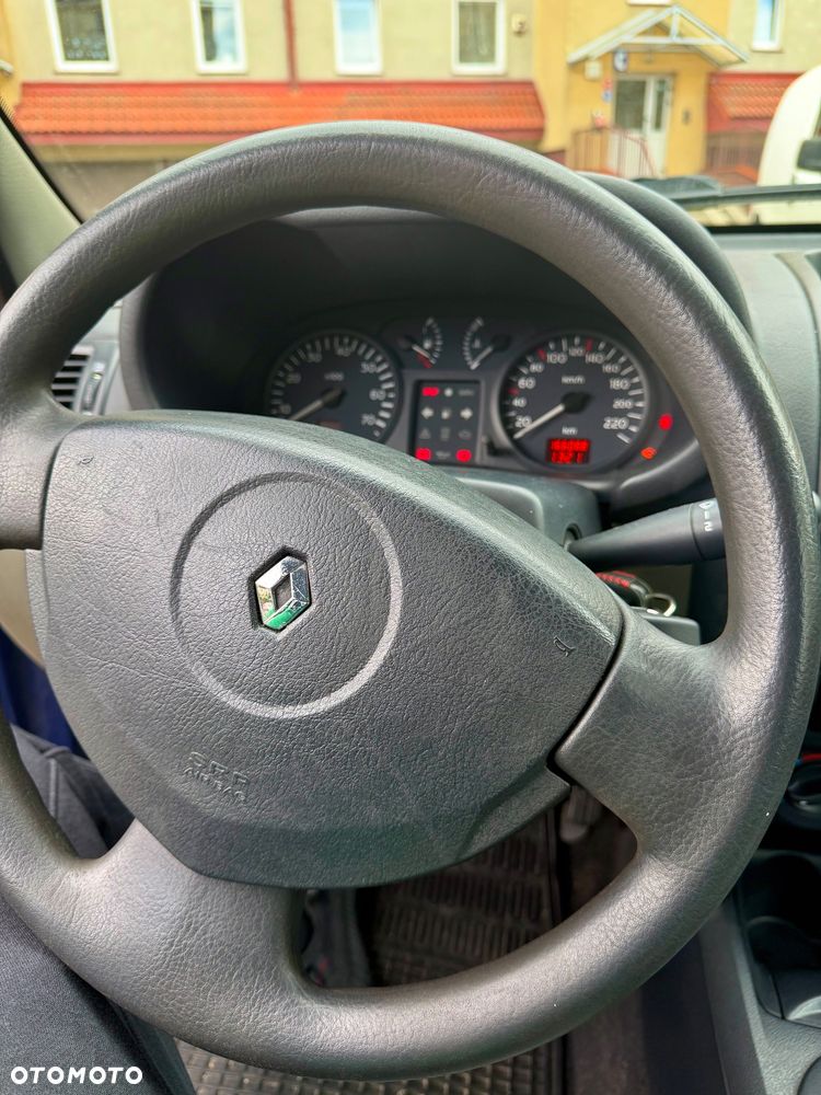 Renault Clio - 13