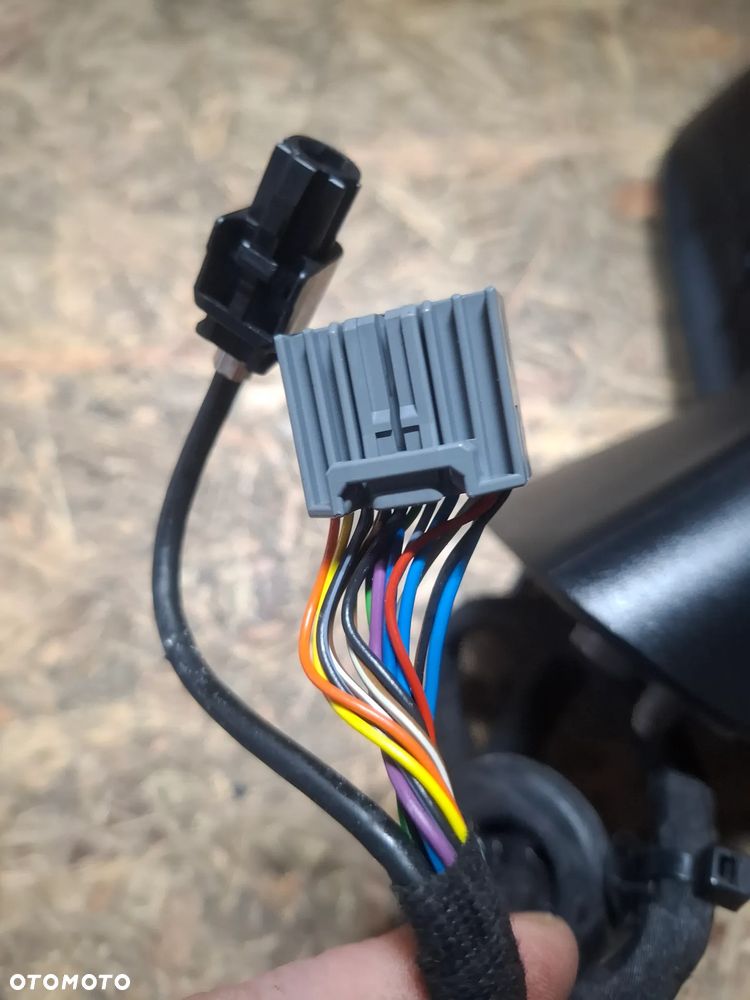 Volvo XC60 II Lusterko Zewnętrzne Prawe Lewe 15 pin +1 kod lakieru 714 - 4