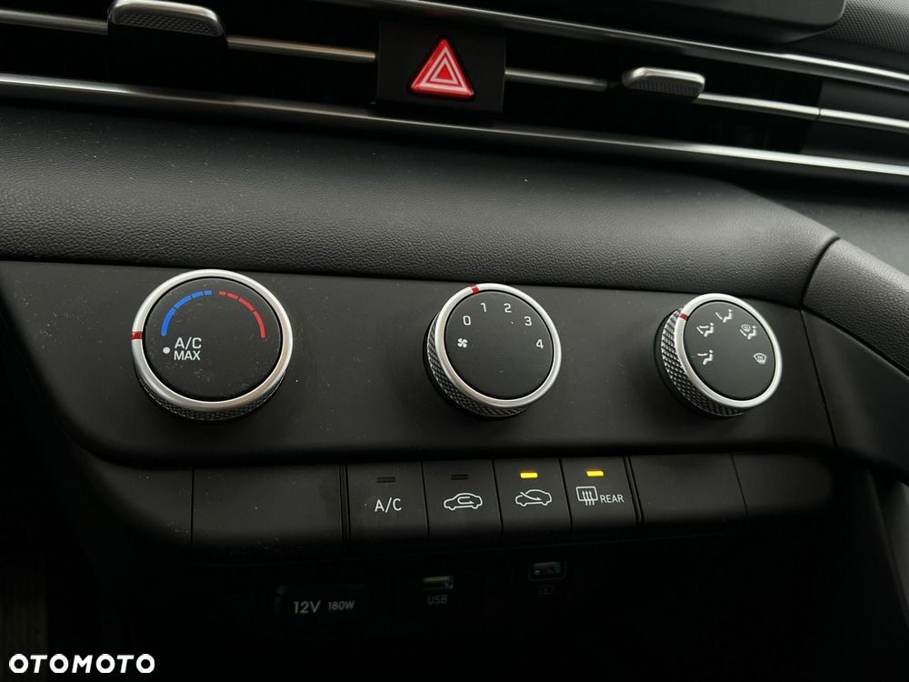 Hyundai Elantra - 15