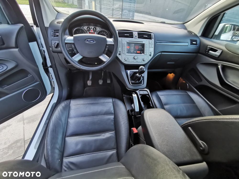 Ford Kuga 2.0 TDCi 2x4 Titanium - 21