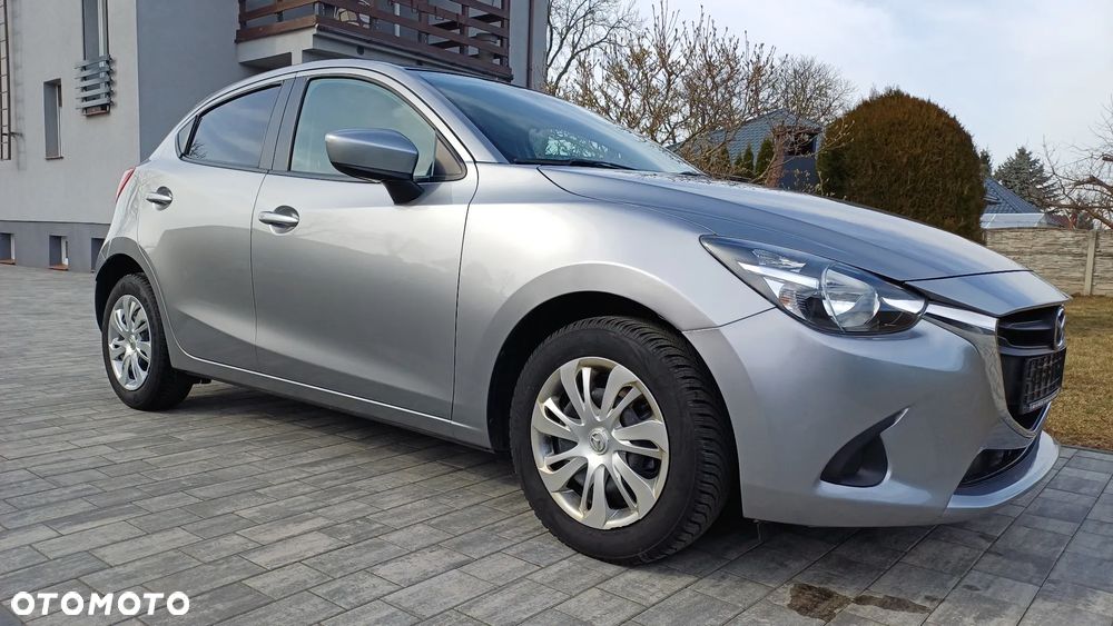 Mazda 2 2015 photo 2