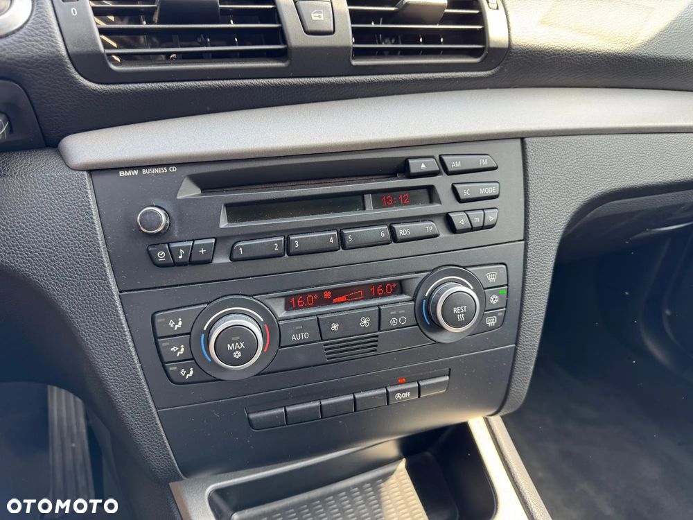 BMW Seria 1 118i - 11