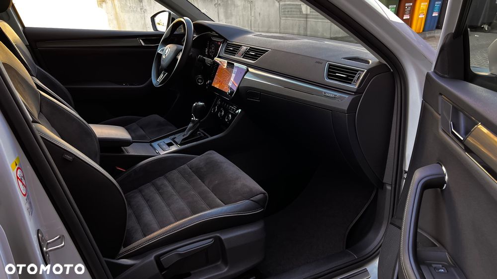 Skoda Superb Combi 2.0 TDI 4x4 DSG Scout - 35
