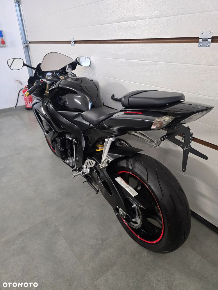 Suzuki GSX-R - 19